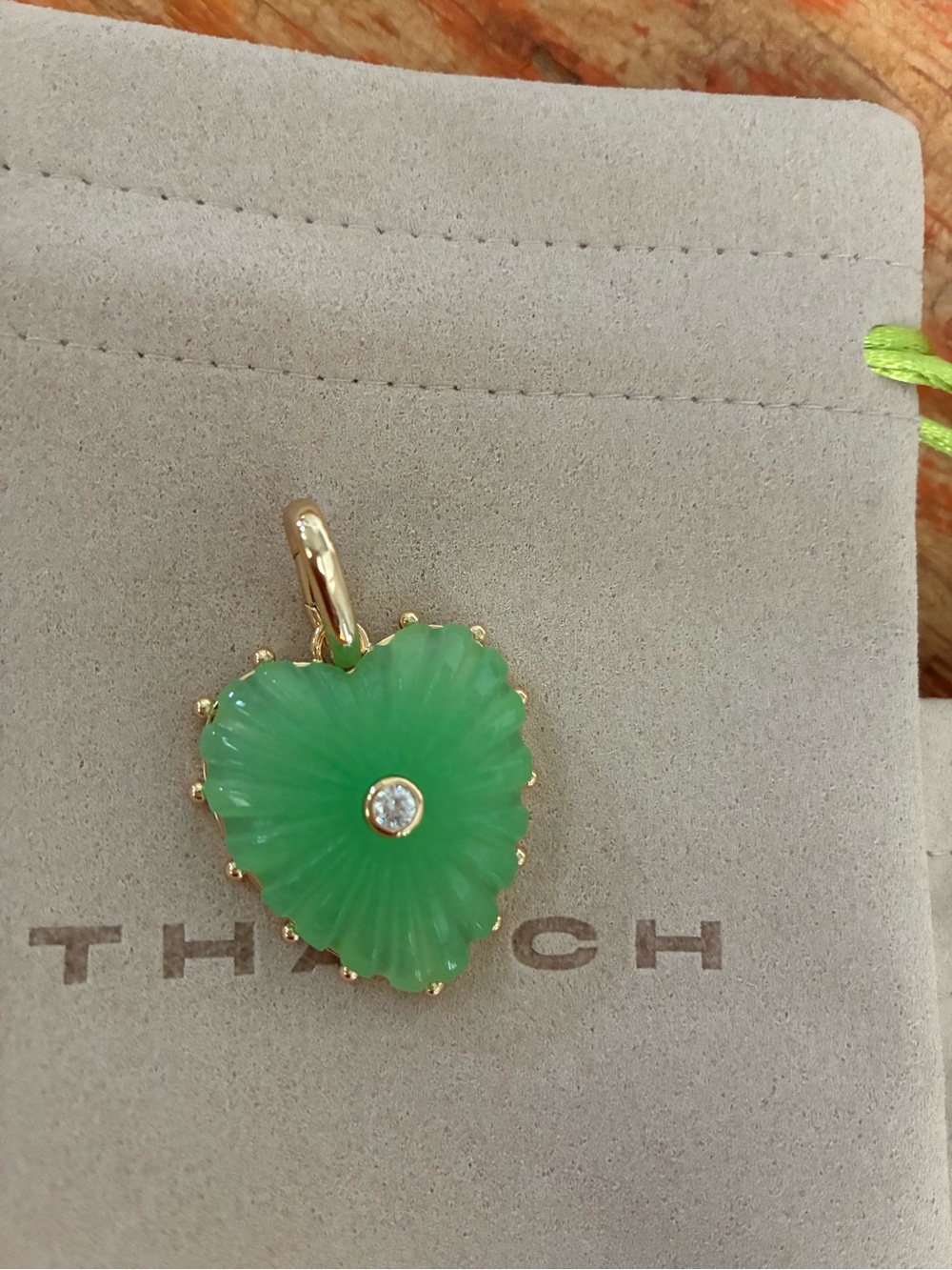 THATCH Malene Light Green Jade
Clip Necklace - Picture 5 of 6